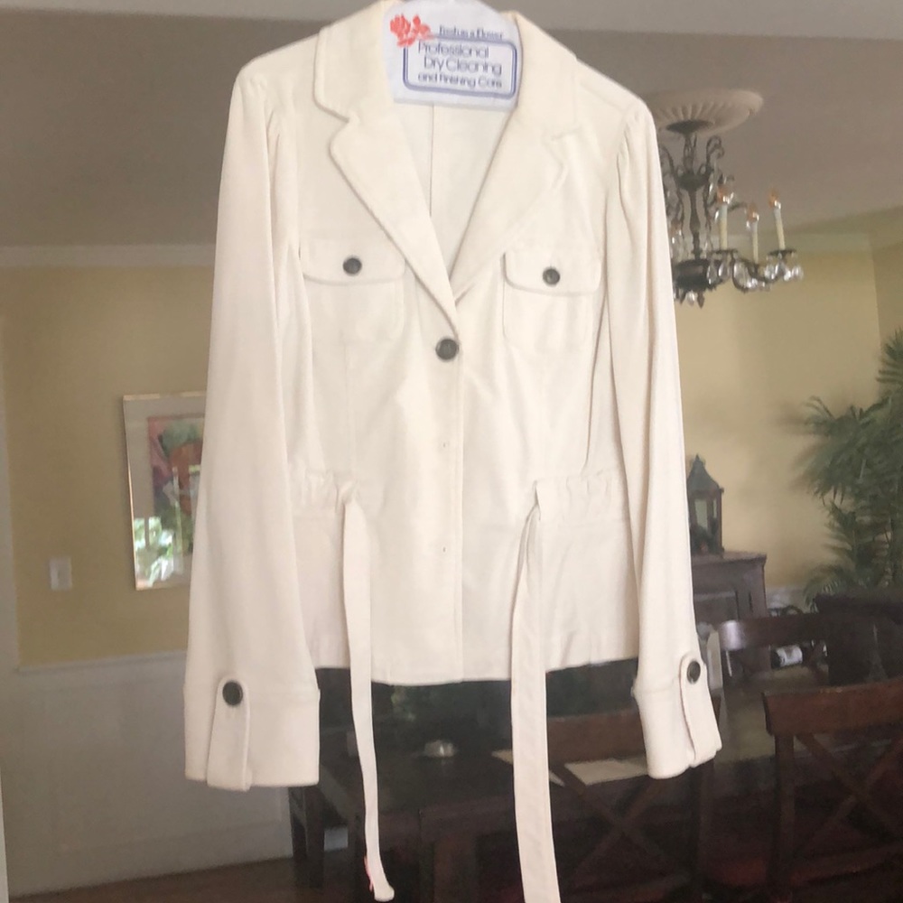 An Taylor Loft White corduroy jacket.